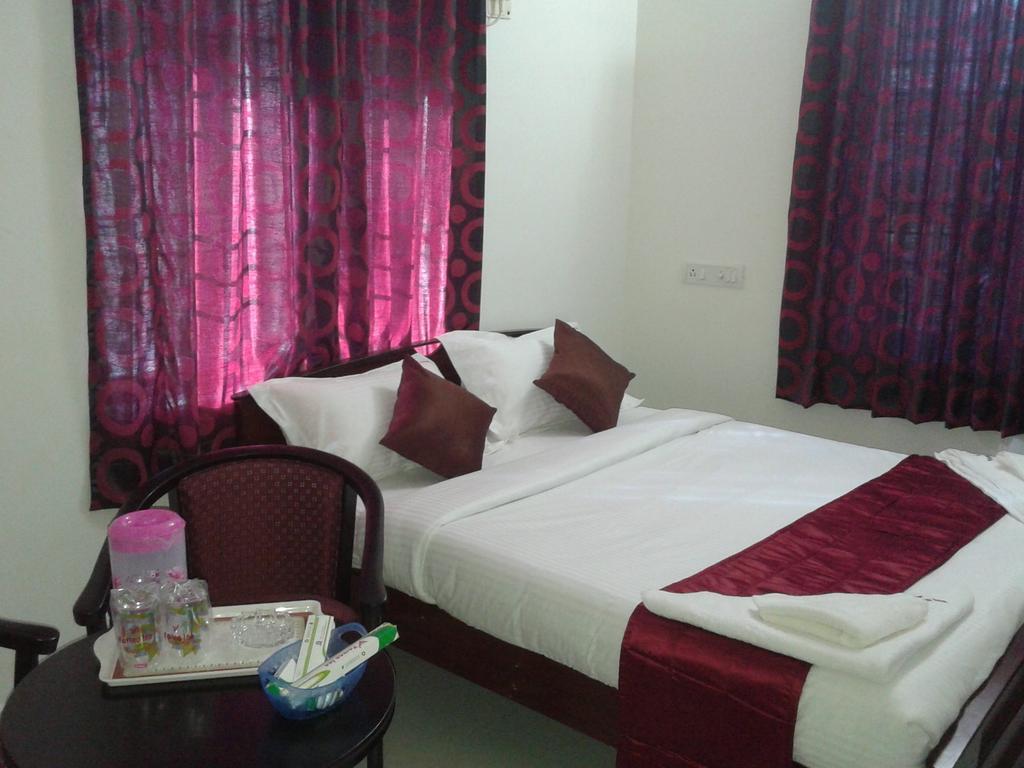 Hotel Yes Way Inn Mahabalipuram Habitación foto